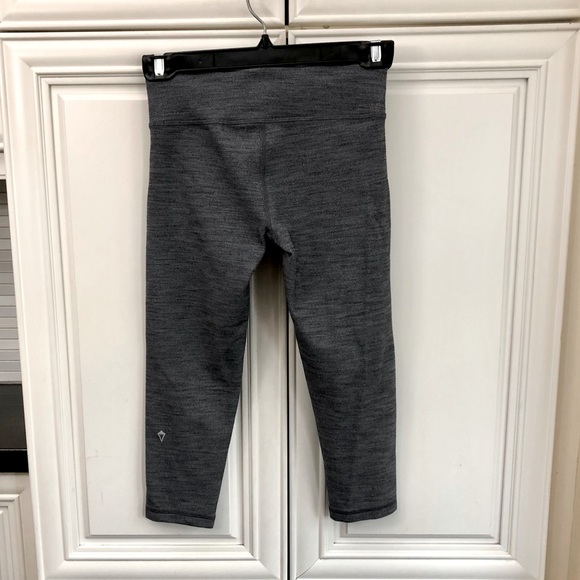 Reversible crop Ivivva by Lululemon leggings - Picture 10 of 15